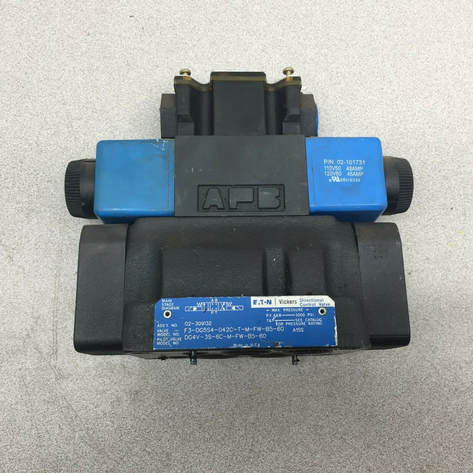 NEW VICKERS 120VAC COIL DIRECTIONAL CONTROL VALVE DG4V-3S-6C-M-FW-B5-60