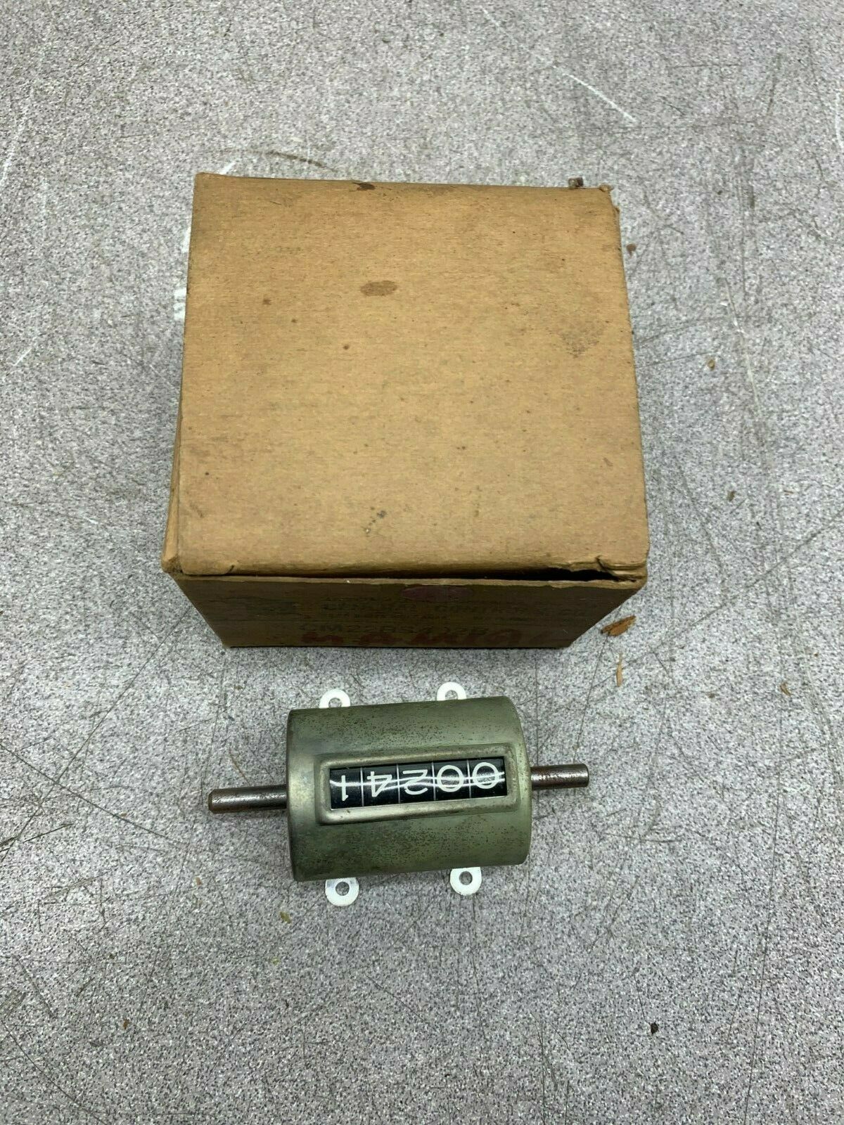 NEW IN BOX GENERAL CONTROLS PART CM22BS402B