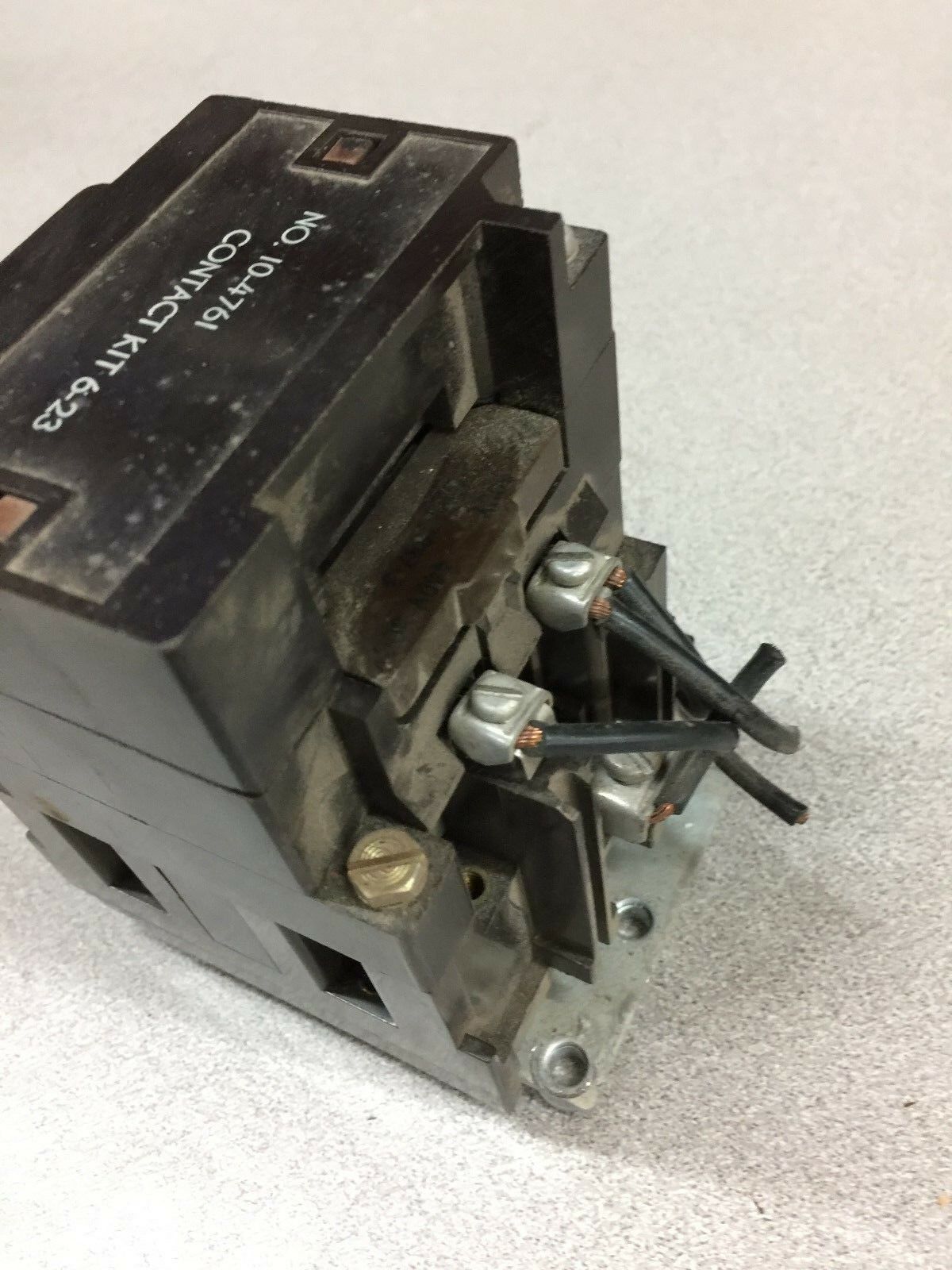 USED CUTLER-HAMMER CONTACTOR 10-4761