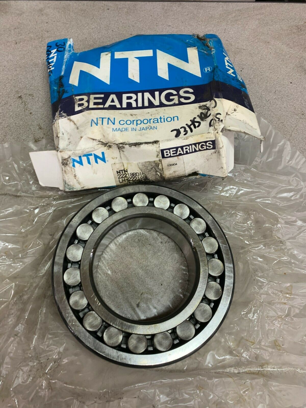 NEW IN BOX NTN LH22218BD1C3 SPHERICAL ROLLER BEARING 22218BD1C3