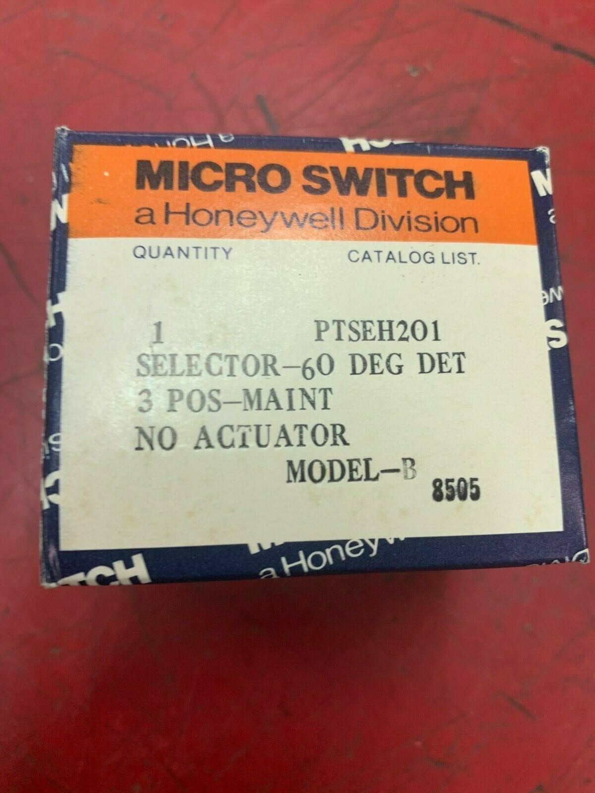 NEW IN BOX MICRO SWITCH SELECTOR SWITCH PTSEH201