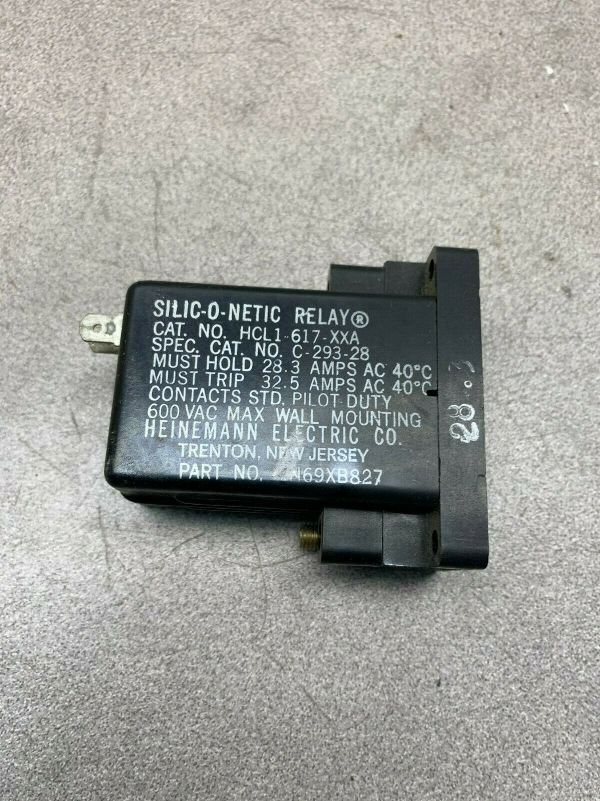 NEW IN BOX HEINEMANN ELECTRIC RELAY  HCL1-617-XXA