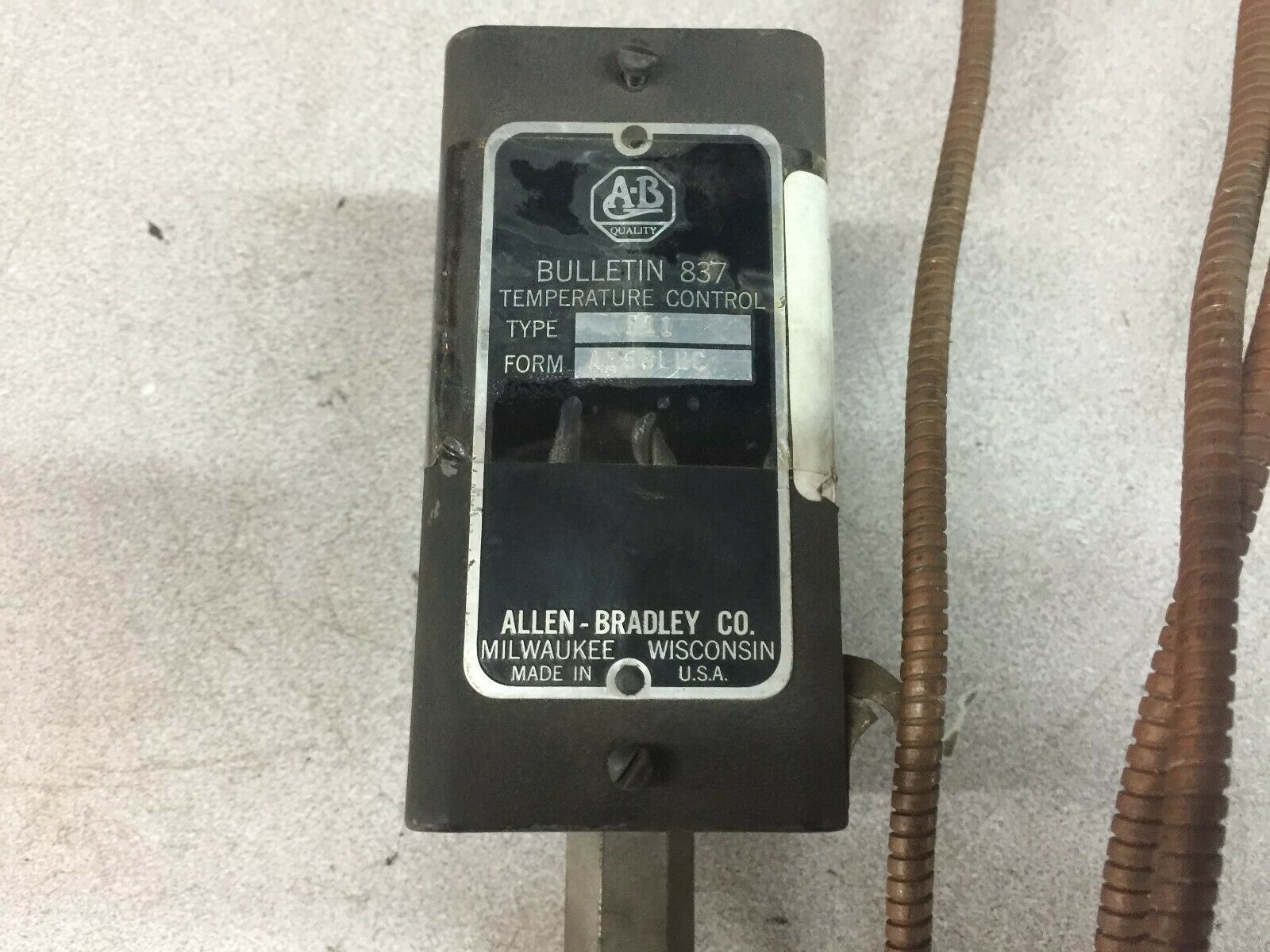 USED ALLEN BRADLEY TEMPERATURE CONTROL SWITCH 837 A168LHC