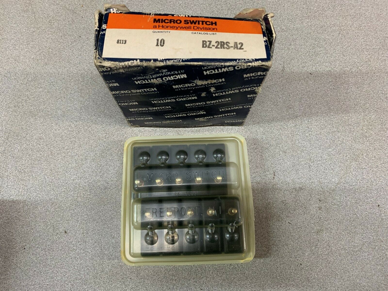 BOX OF 10 NEW IN BOX MICROSWITCH NZ-2RS-AZ