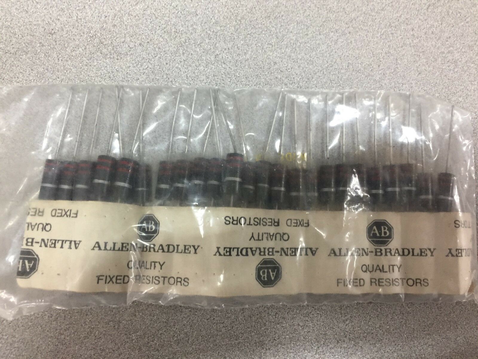 NEW IN BAG OF 25 ALLEN BRADLEY 22 OHM  2WATT RESISTORS RC42GF220K