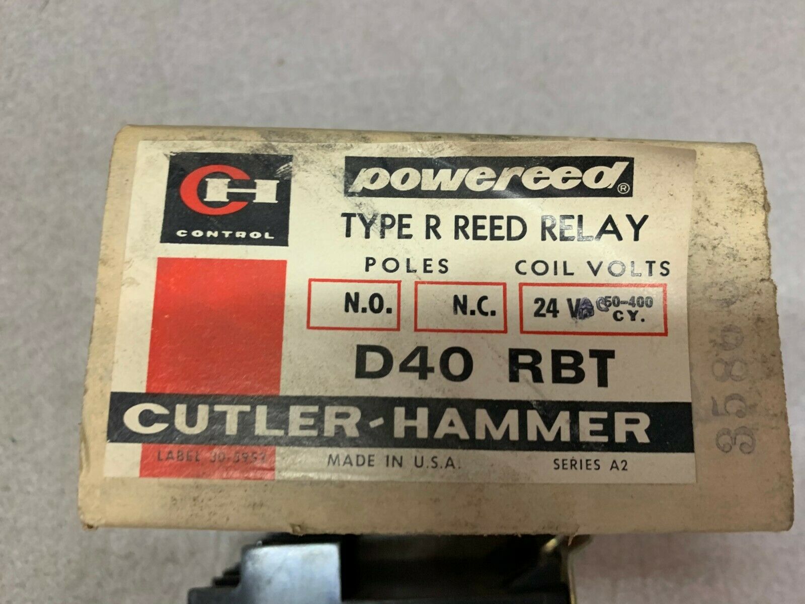 NEW IN BOX CUTLER HAMMER RELAY D40RBT