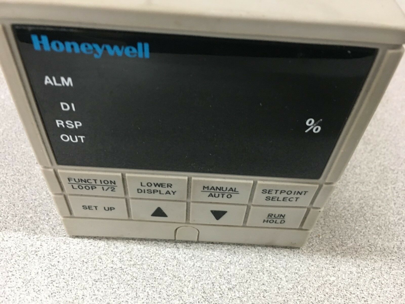 USED HONEYWELL UDC3000 VERSA-PRO TEMPERATURE CONTROLLER DC300K-0-0B3-10-TA00-0