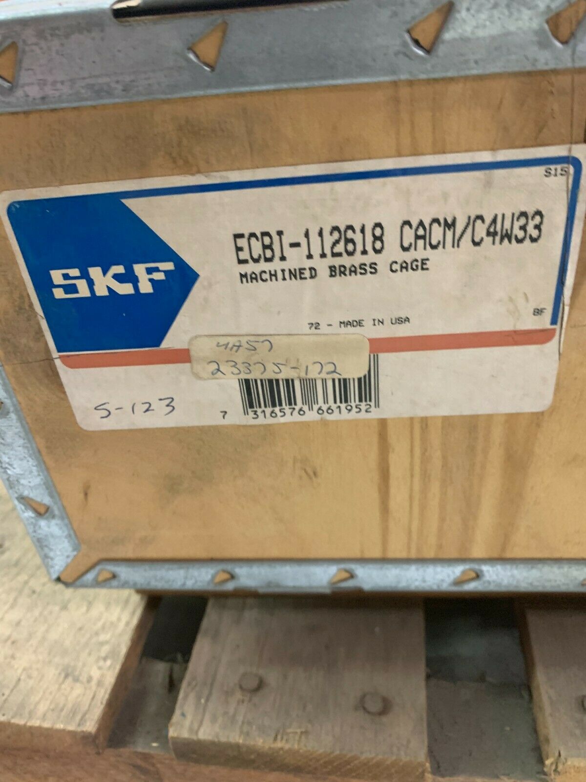 NEW SKF SPHERICAL ROLLER BEARING WITH BRASS CAGE ECBI-112618 CACM/C4W33