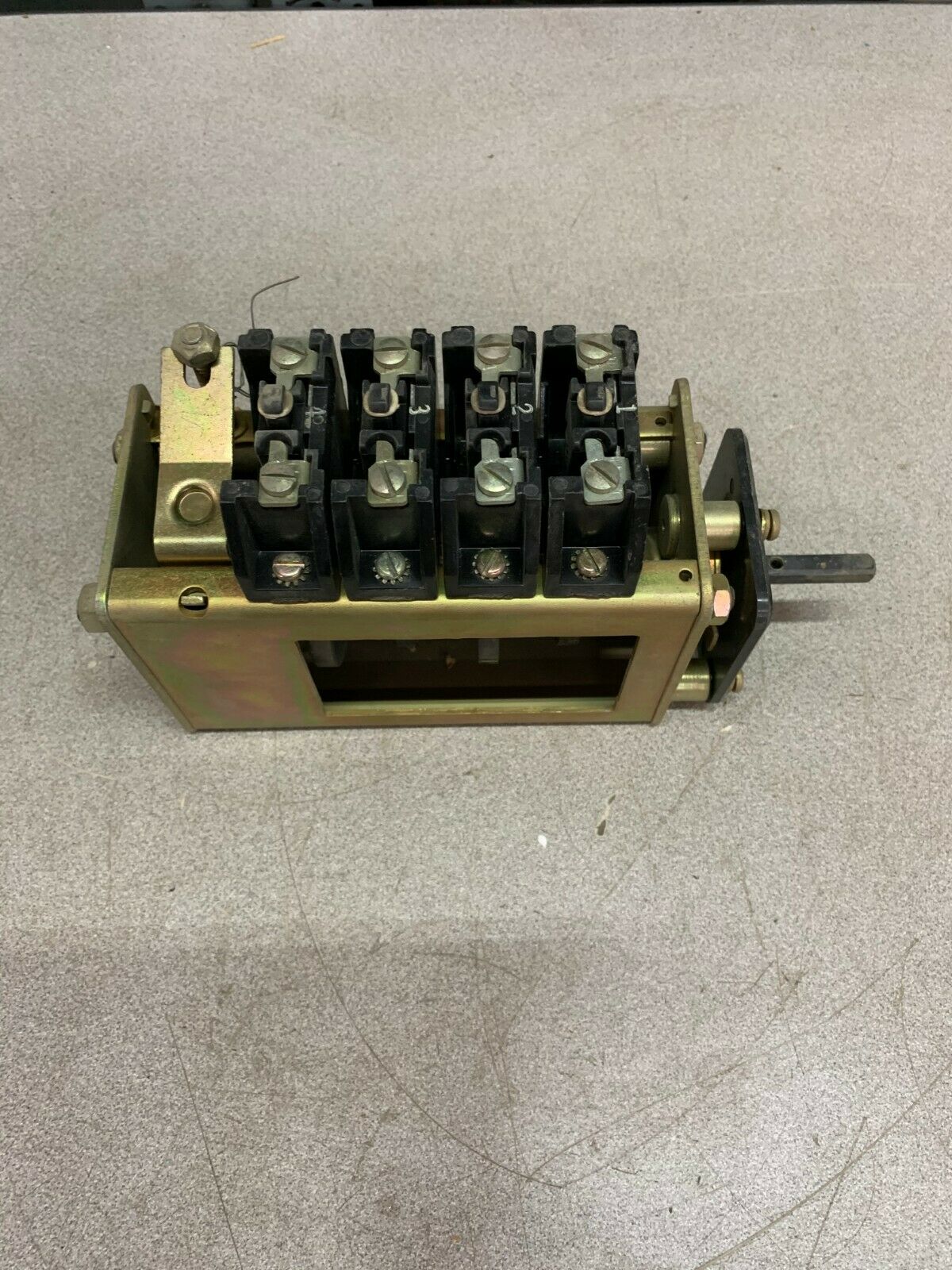NEW NO BOX ELECTRO SWITCH ROTARY SWITCH 103909LE