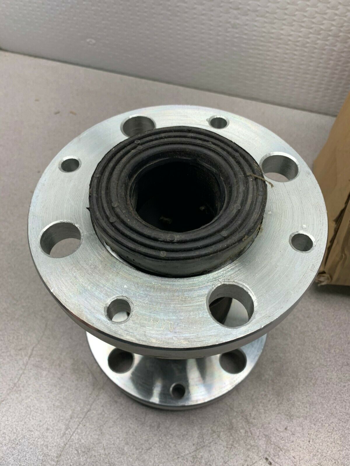NEW IN BOX METRAFLEX T2" NEOPRENE EXPANSION JOINT 50MM