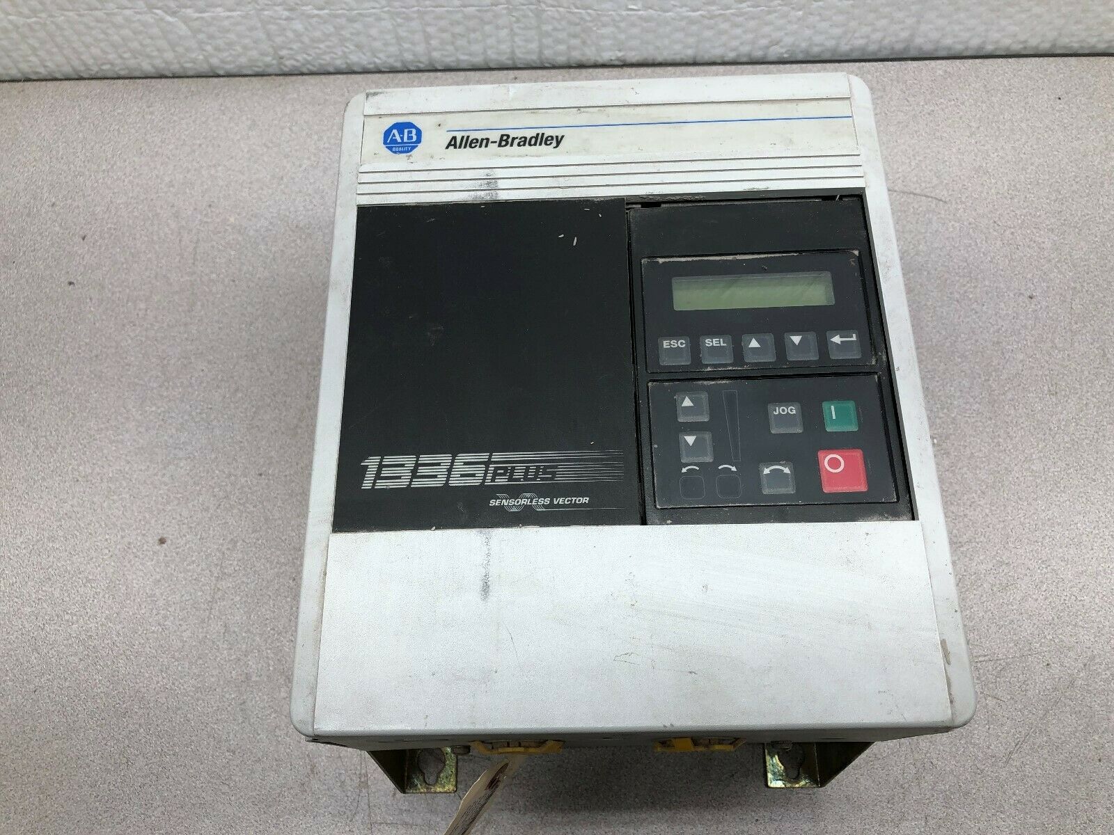 USED ALLEN BRADLEY 1336 PLUS SENSORLESS VECTOR FREQUENCY DRIVE 1336S-AQF30-AA-EN