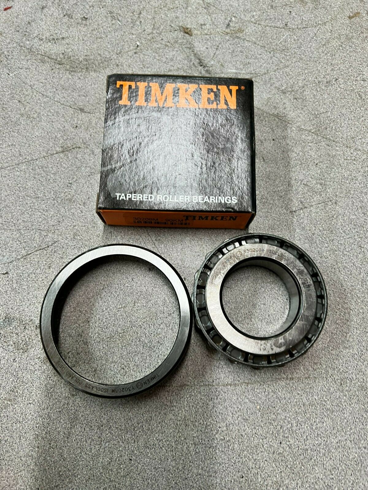 NEW IN BOX TIMKEN X30208M Y30208M BEARING WITH RACE 30208M-90KM1