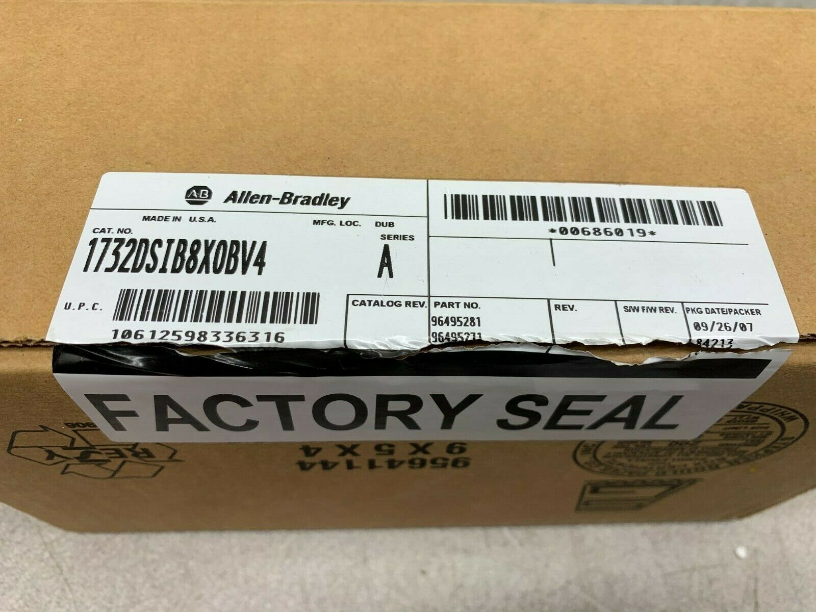 NEW IN BOX ALLEN-BRADLEY DEVICENET SAFETY ARMORBLOCK 1732-DSIB8XOBV4 SERIES A