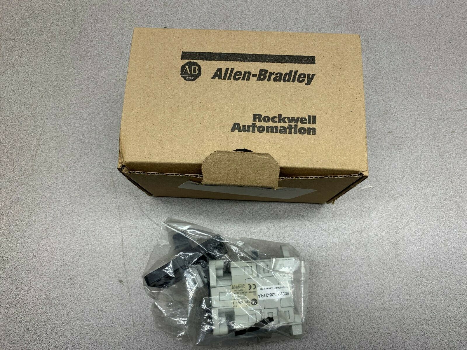 NEW IN BOX ALLEN BRADLEY 80025-628-01RA SWITCH 194L-A25 SERIES A