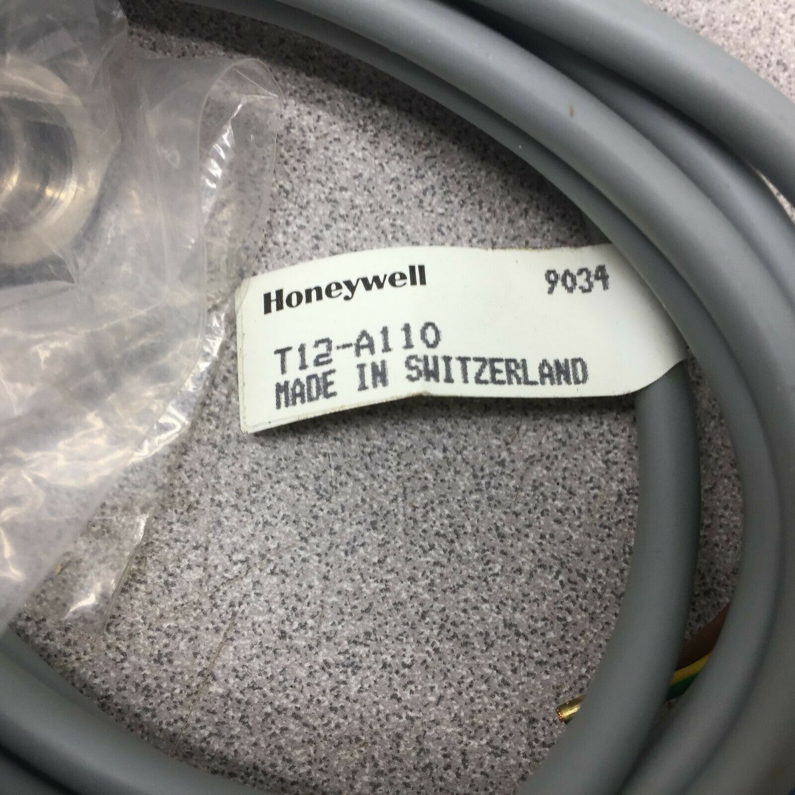 NEW IN BOX HONEYWELL INDUCTIVE PROXIMITY SENSOR T12-A110