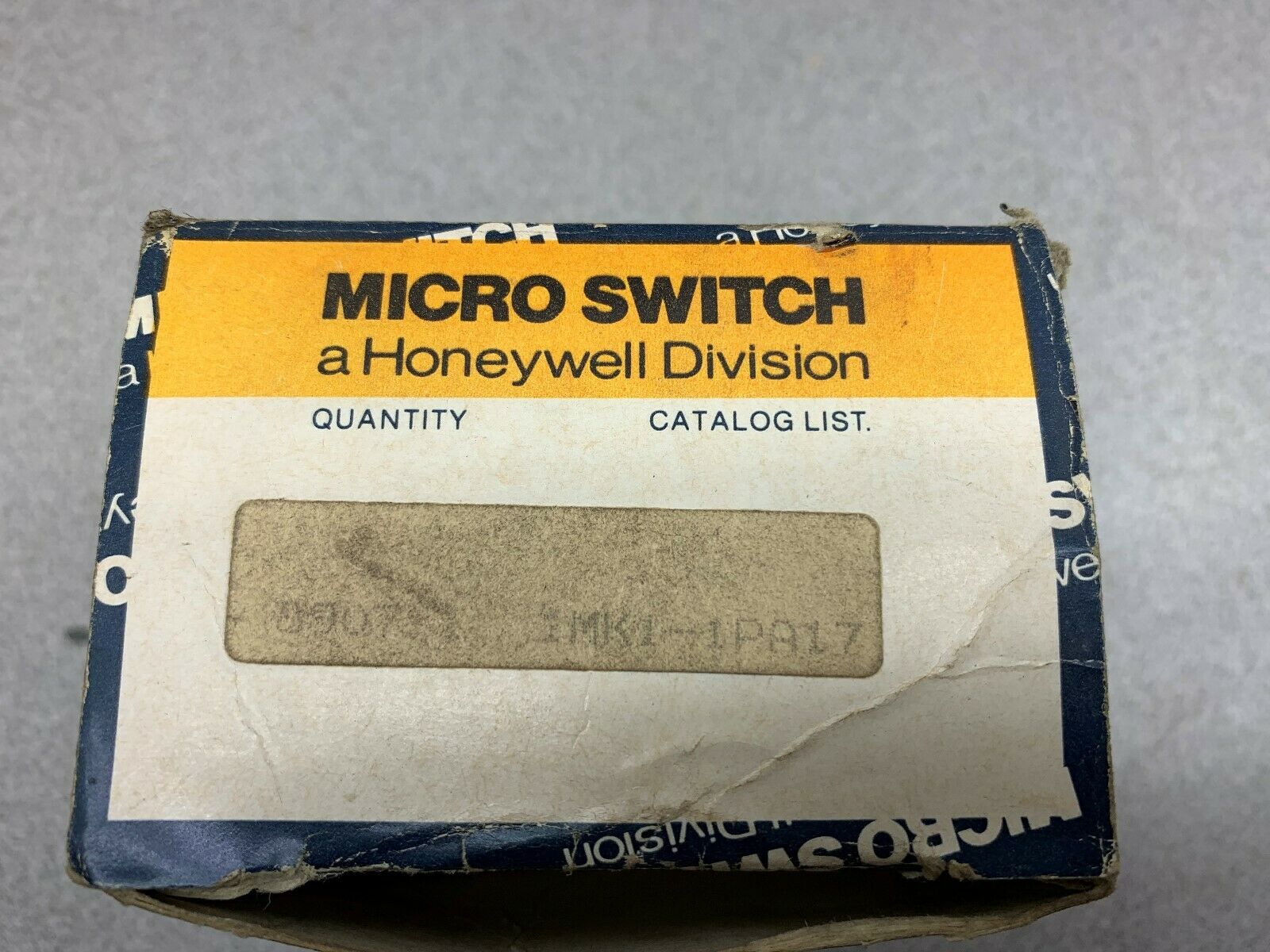 NEW IN BOX MICROSWITCH 1MK1-1PA17