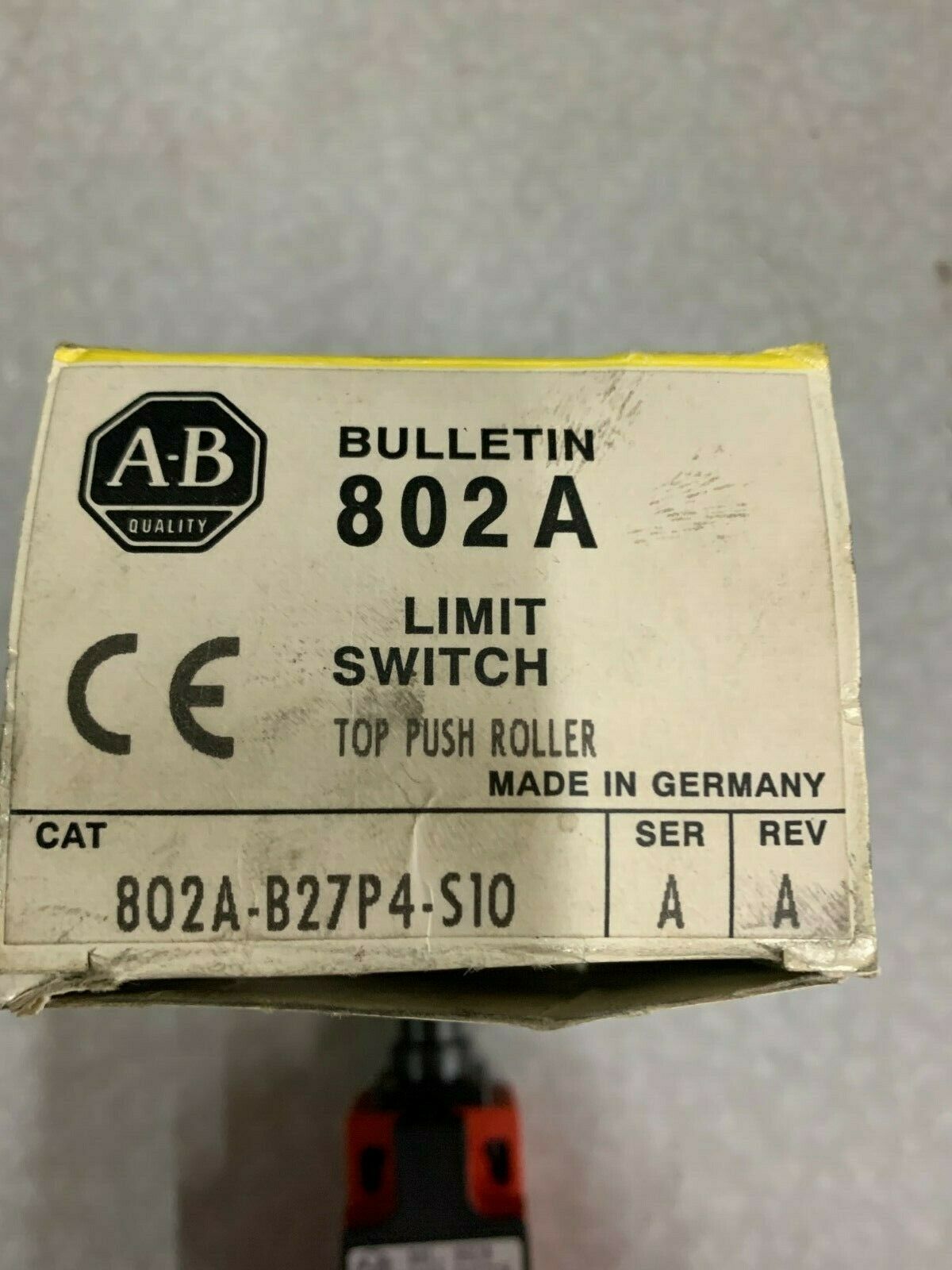 NEW IN BOX ALLEN BRADLEY LIMIT SWITCH 802A-B27P4-S10 SERIES A