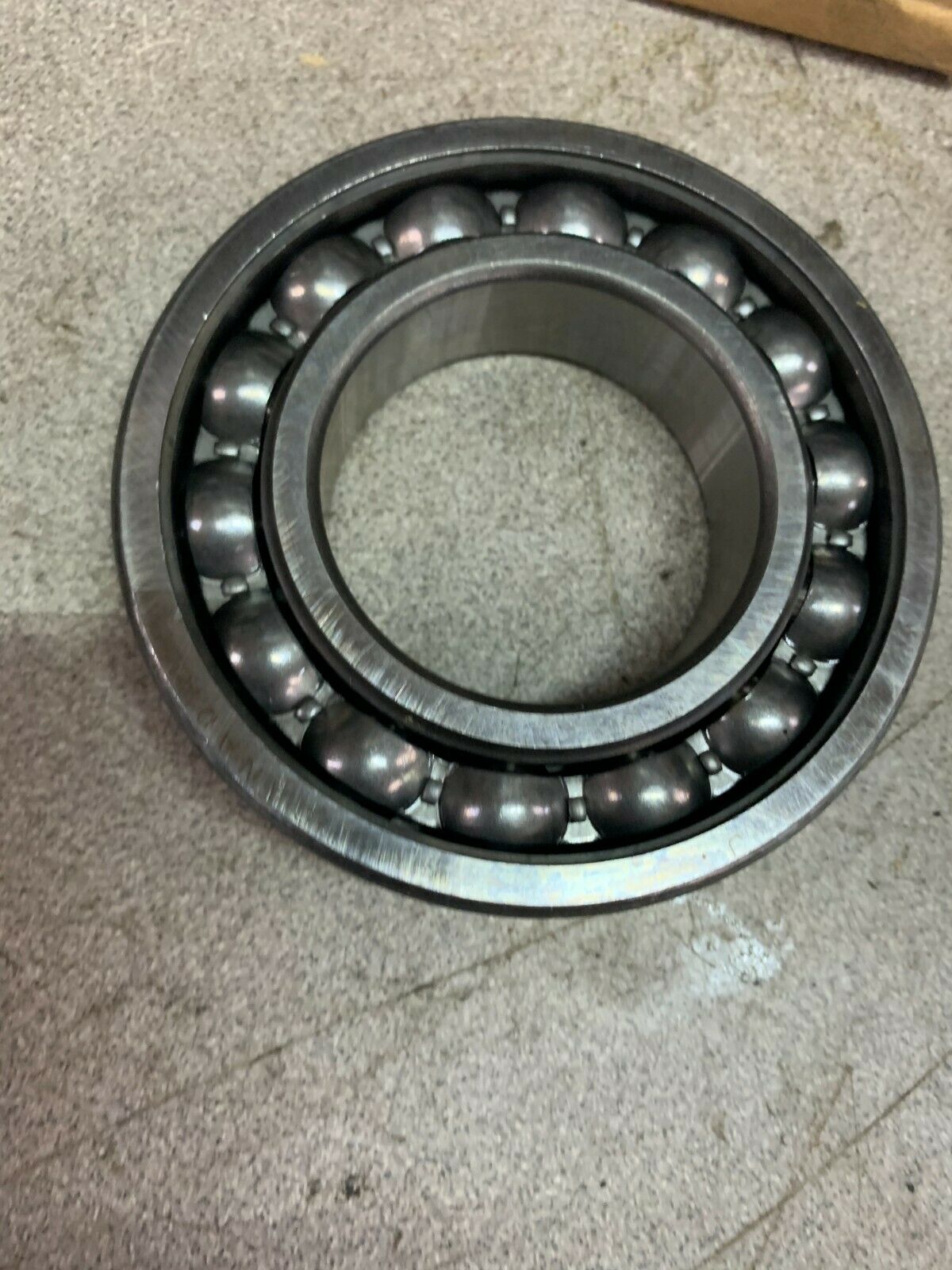 NEW IN BOX SKF ROLLER BEARING 209J