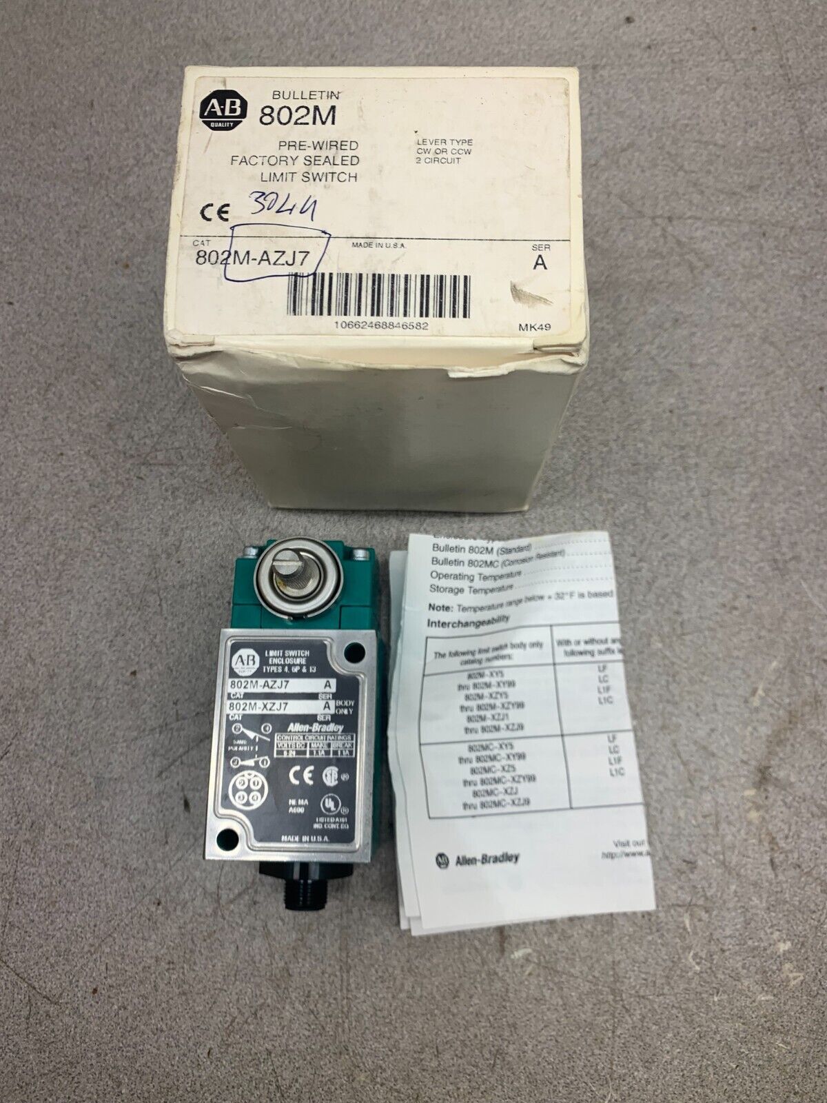 NEW IN BOX ALLEN-BRADLEY LIMIT SWITCH 802M-AZJ7 SERIES A