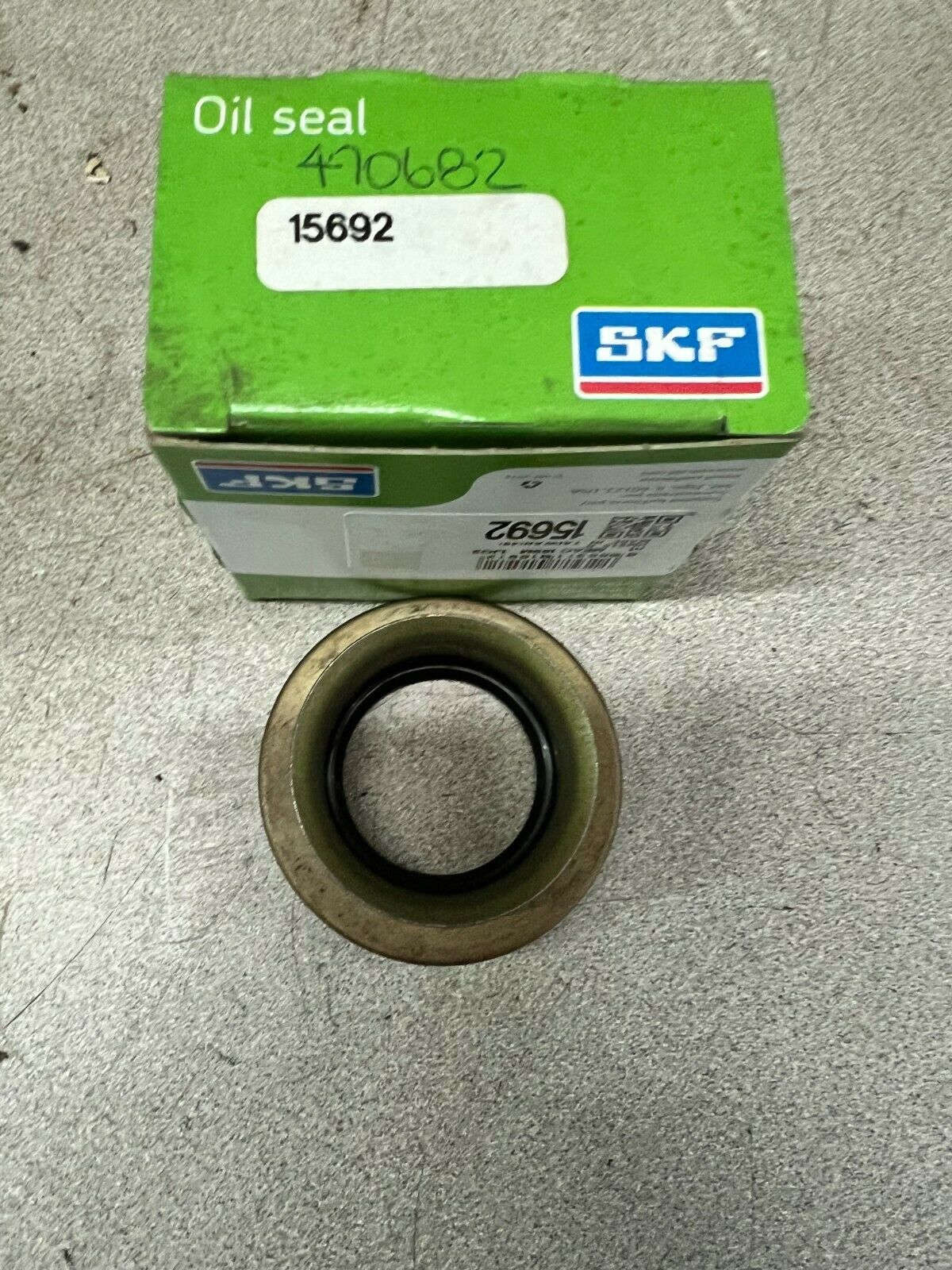 LOT OF 2 NEW IN BOX SKF OILSEAL 15692