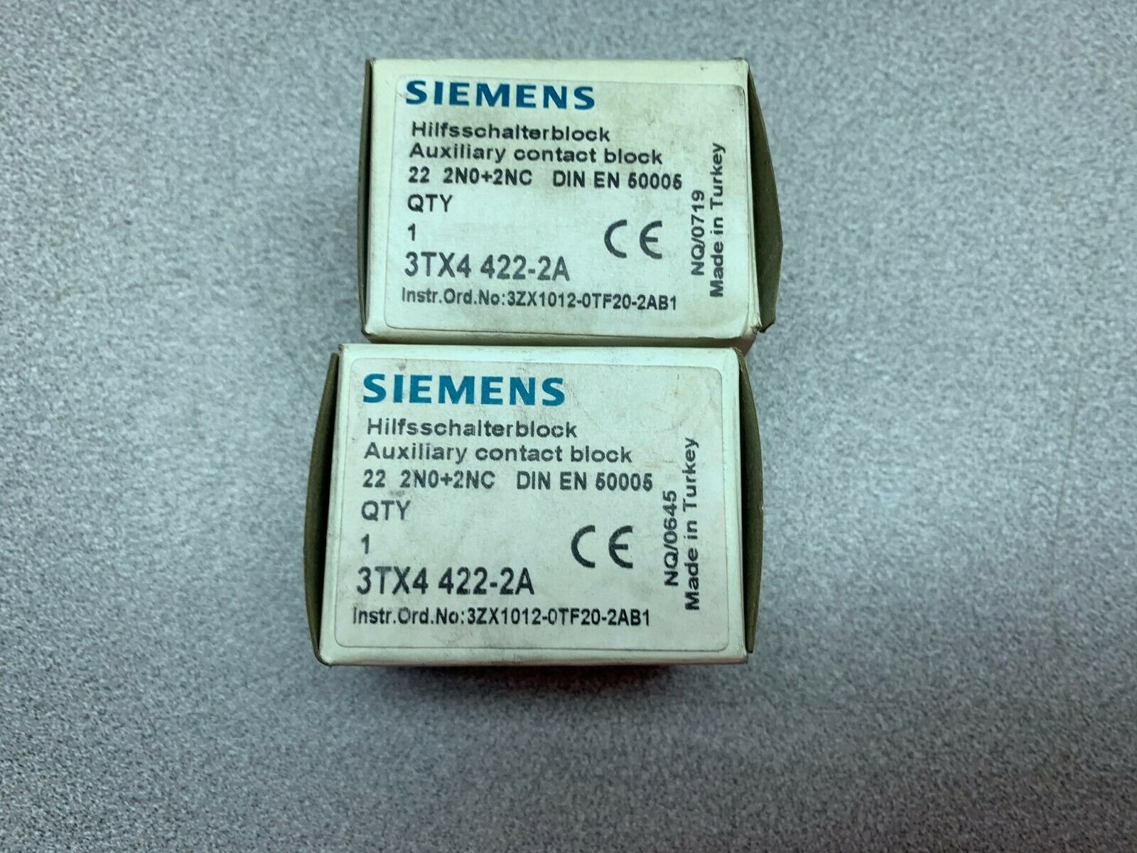 LOT OF 2 NEW IN BOX SIEMENS CONTACT BLOCK 3TX4 422-2A