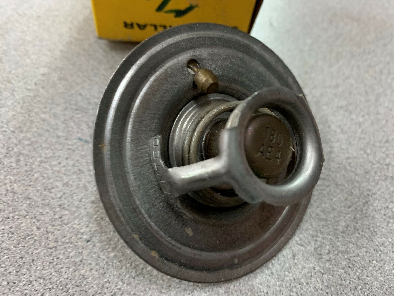 NEW IN BOX CATERPILLAR THERMOSTAT 329053E