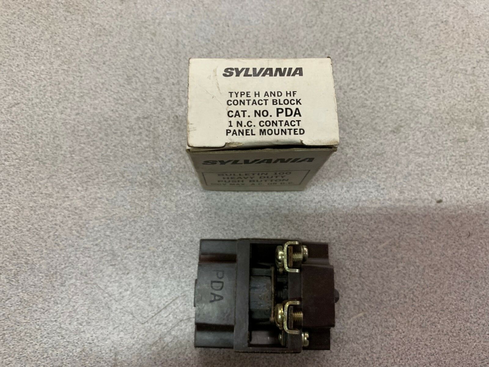 NEW IN BOX SYLVANIA CONTACT BLOCK PDA