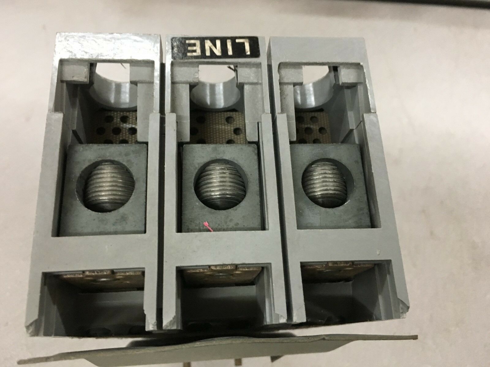 USED SIEMENS 3 POLE 225 AMP CURRENT LIMITING CIRCUIT BREAKER CLF63B225