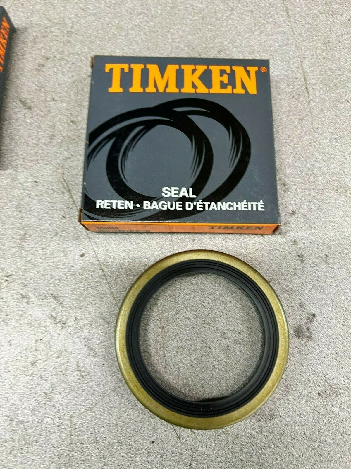 LOT OF 2 NEW IN BOX TIMKEN OILSEAL 204035