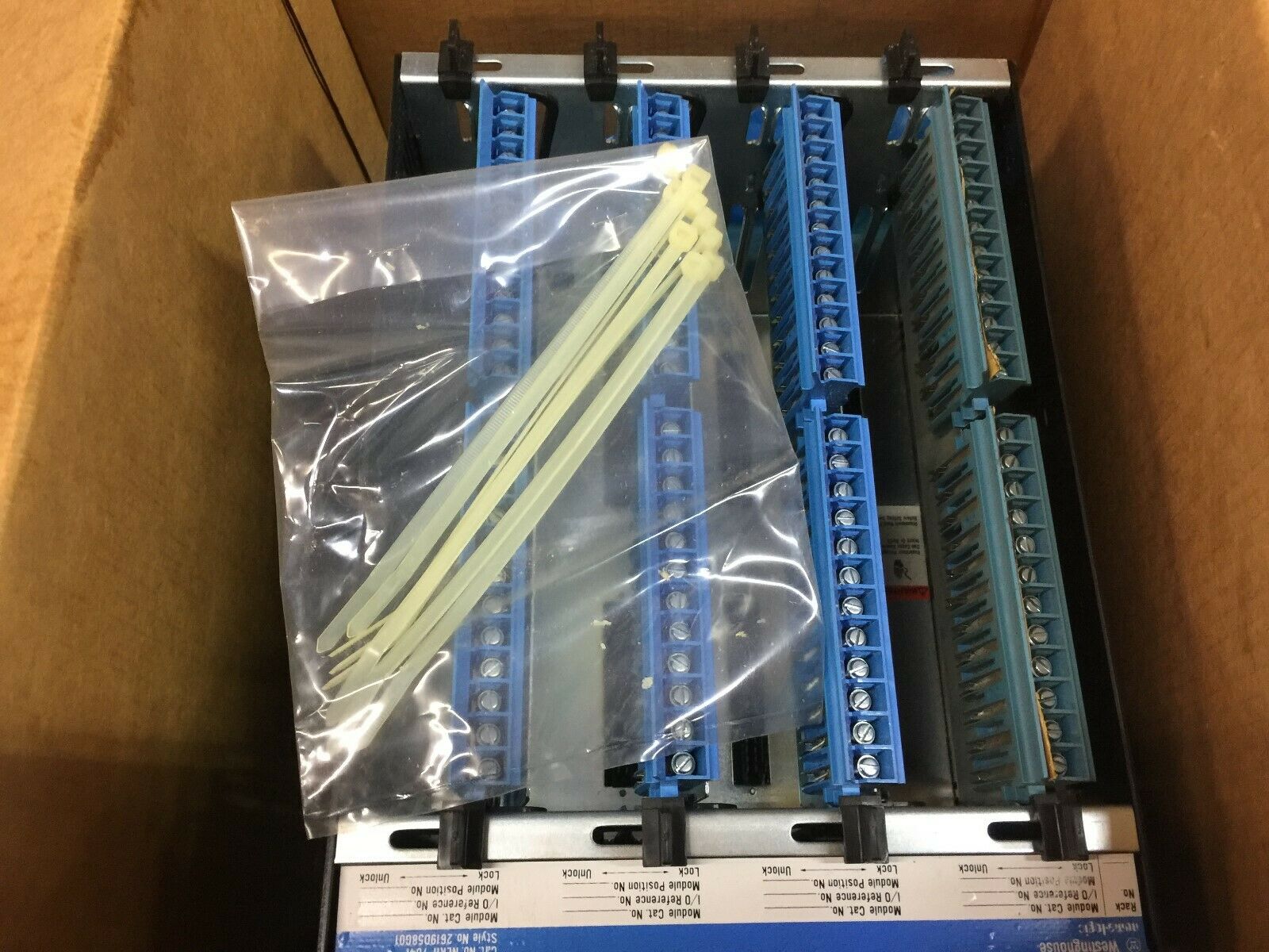 NEW IN BOX WESTINGHOUSE NUMA LOGIC 4 SLOT I/O RACK NLRH-704P