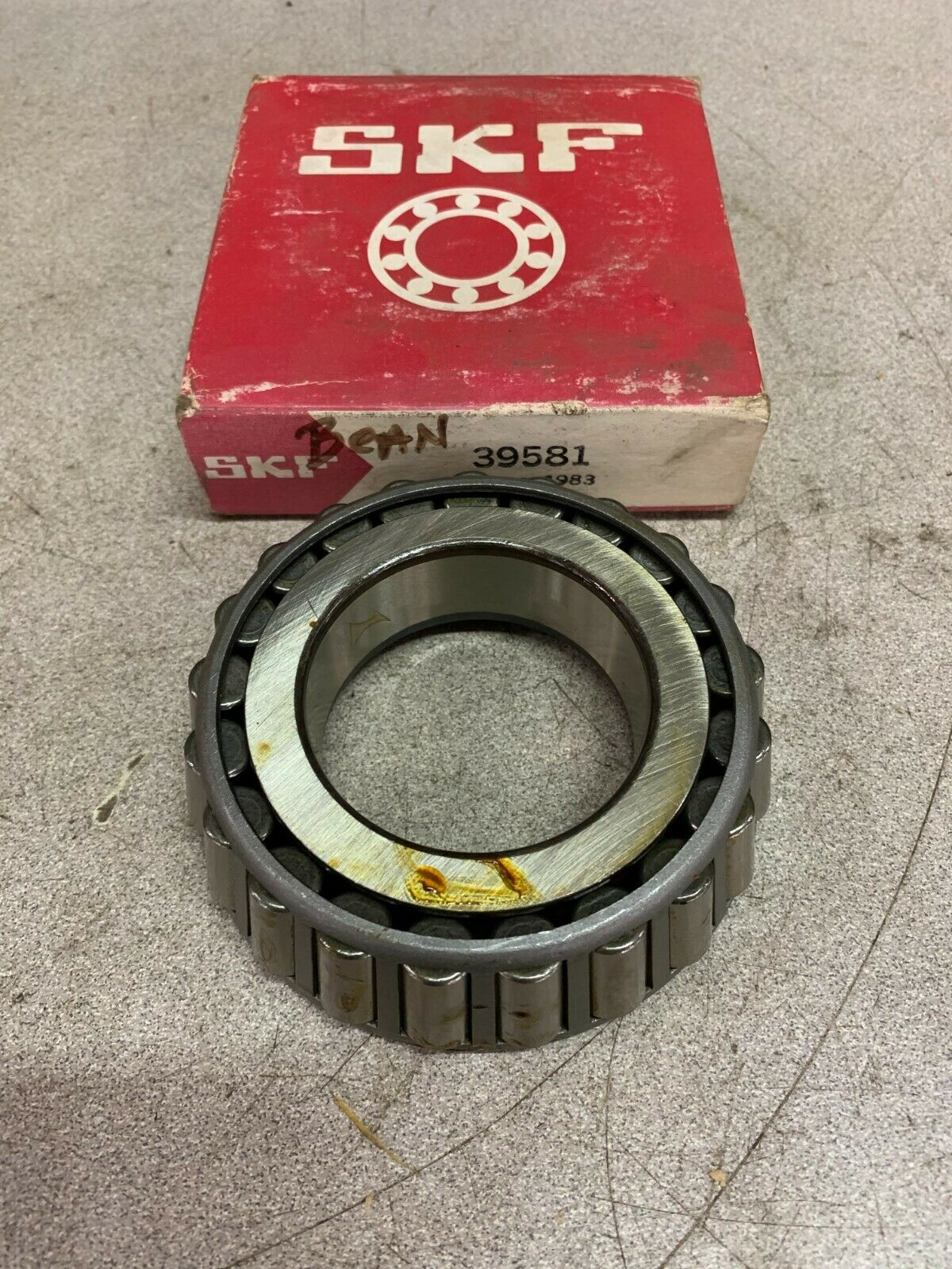 NEW IN BOX SKF TYSON TAPERED ROLLER BEARING 39581