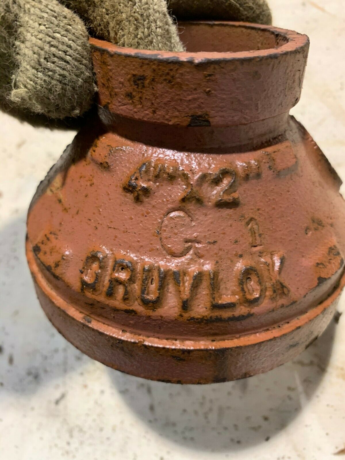 NEW NO BOX GRUVLOK 7072 Concentric Reducer 4" X 2" PIPE FITTING