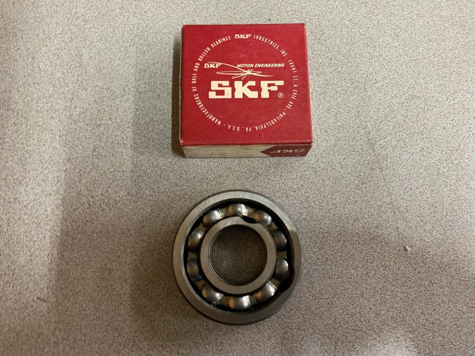 NEW IN BOX SKF BEARING 305 J IMP C