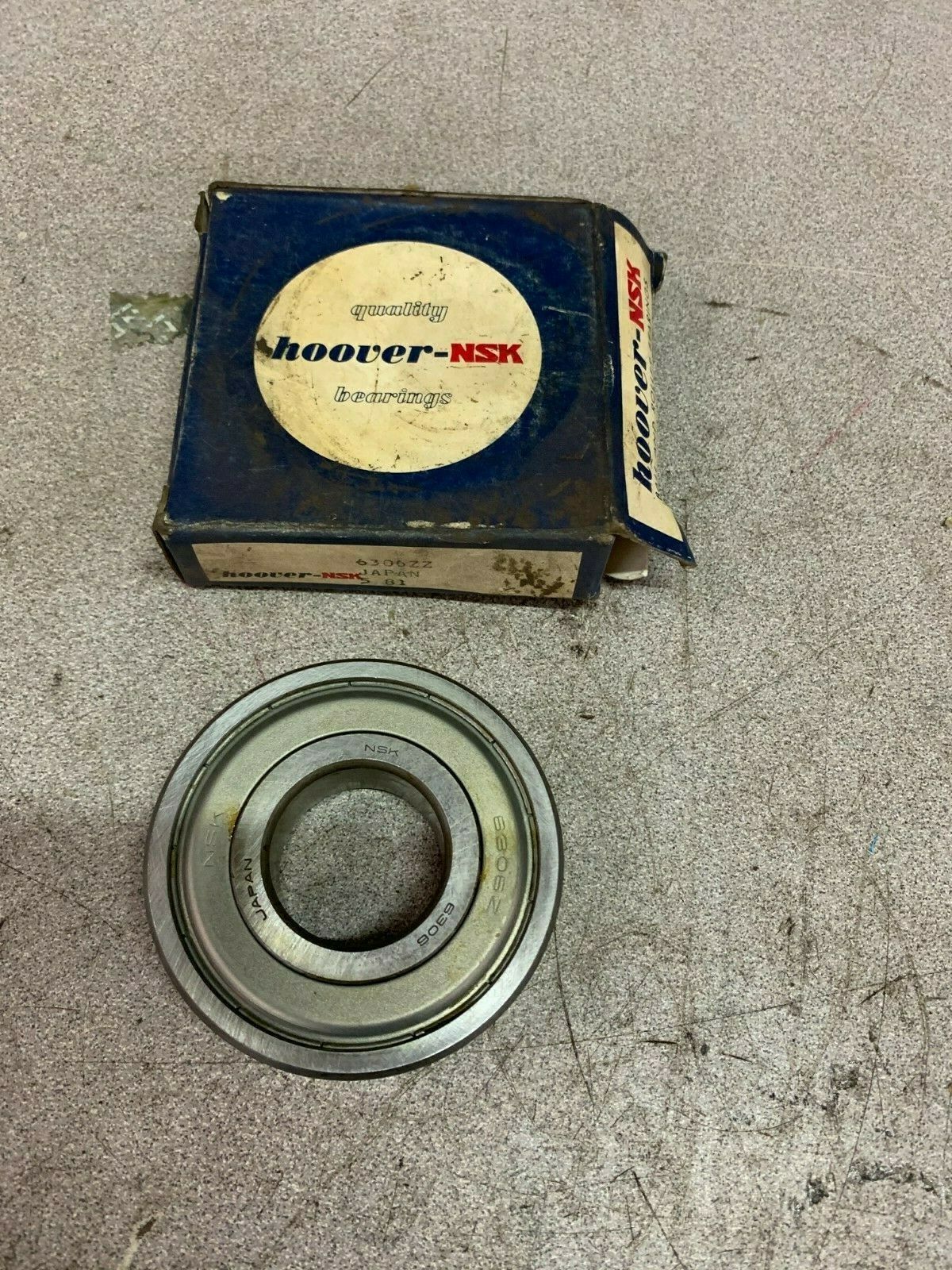 NEW IN BOX NSK BALL BEARING 6306ZZ