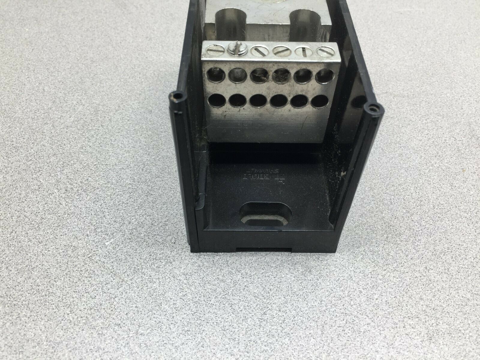 USED GOULD 600VAC 1000-250MCM 3POLE TERMINAL BLOCK 69043