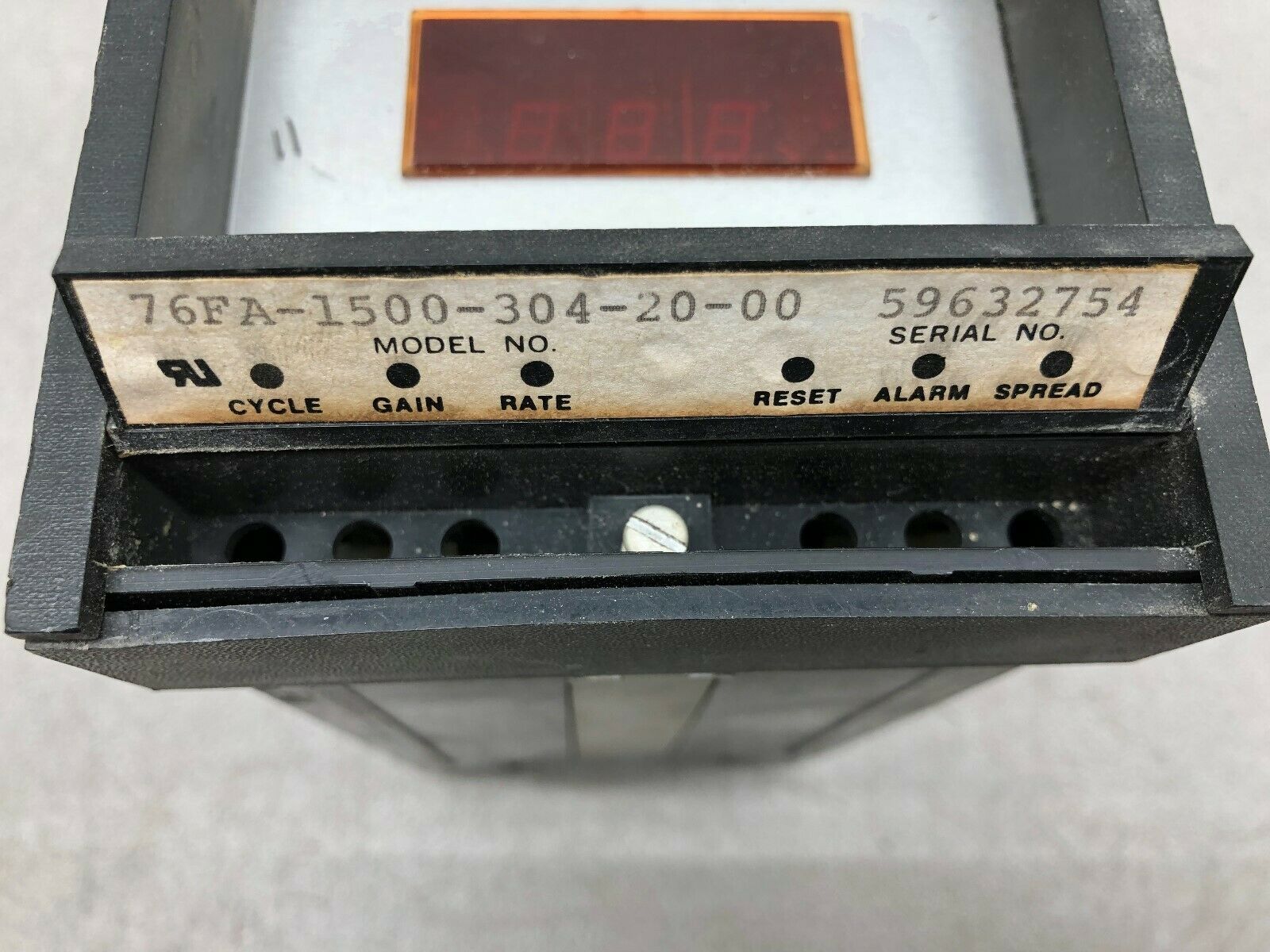 USED PARTLOW TYPE T 0-400DEG TEMPERATURE CONTROLER 79FA-1500-304-20-00