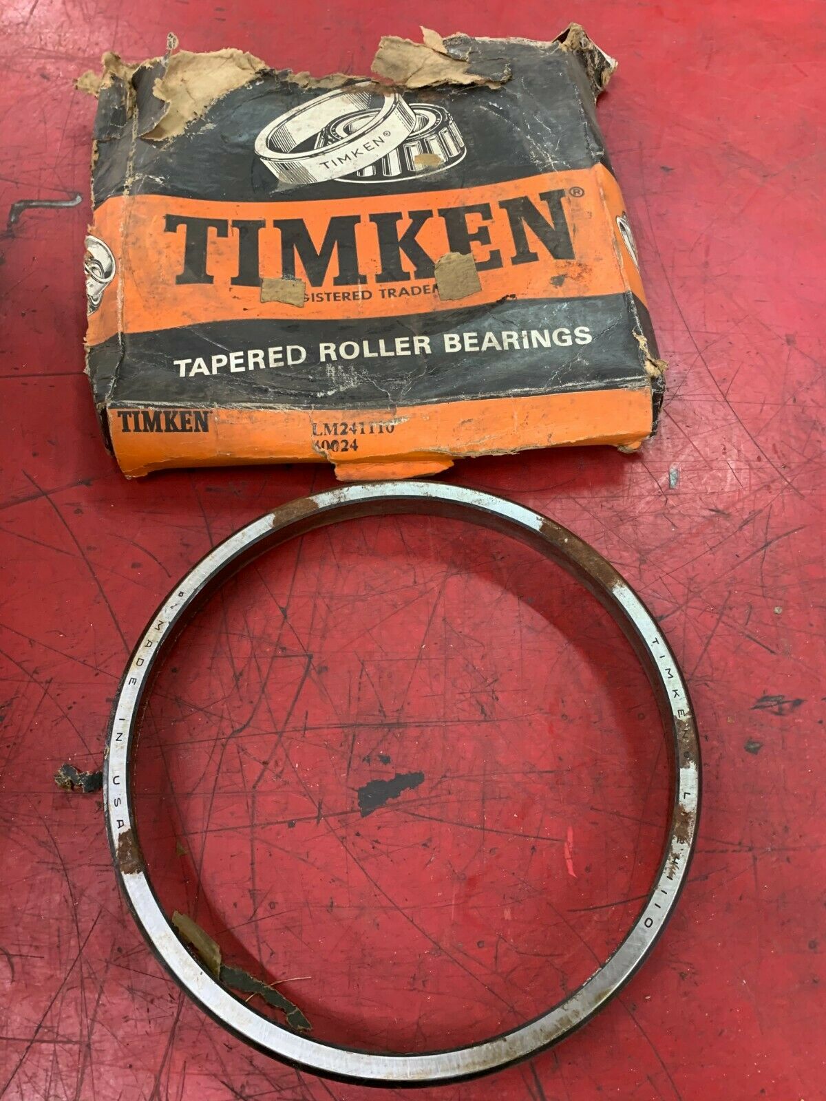 NEW IN BOX TIMKEN TAPERED BEARING RACE LM241110 CUP