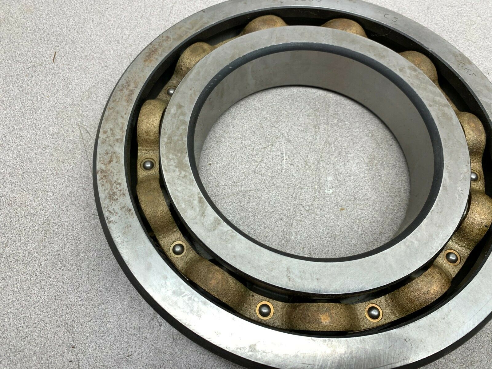 NEW NO BOX SKF RADIAL BALL BEARING 6230 M/C3