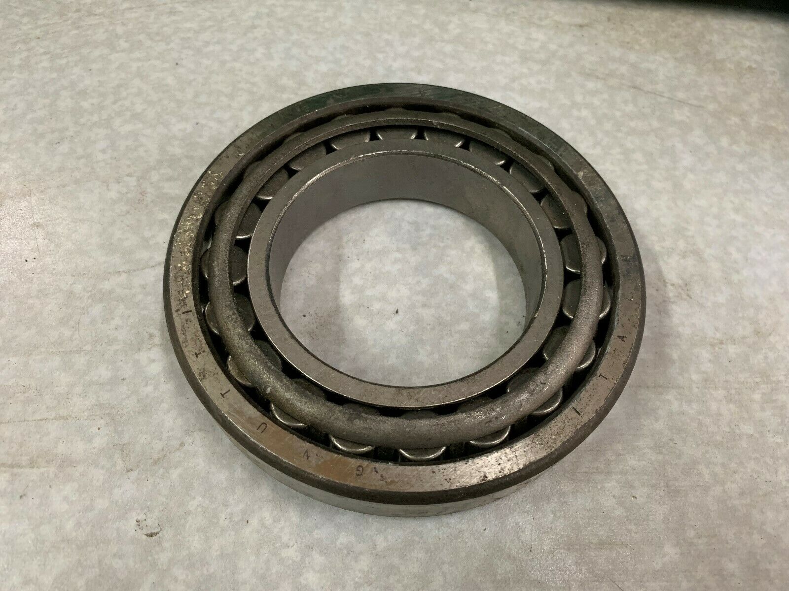 NEW NO BOX GNUTTI ROLLER BEARING WITH RACE 30215A