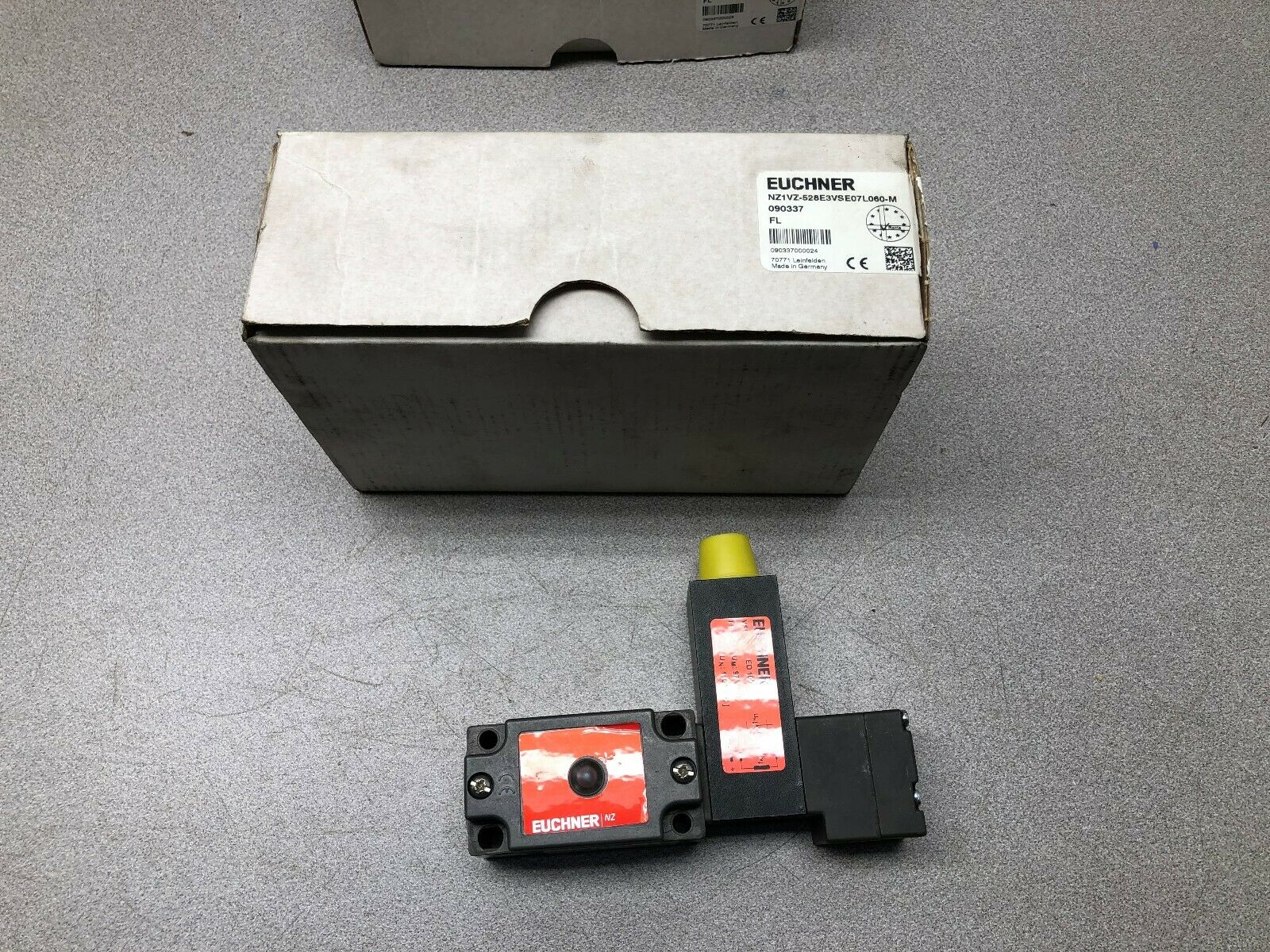 NEW IN BOX EUHNER SAFETY SWITCH NZ1VZ-528E3VSE07L060-M