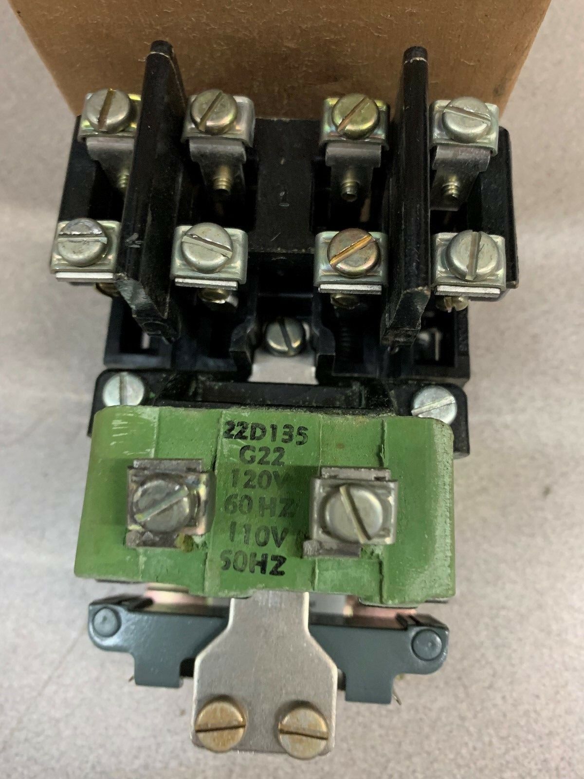 NEW IN BOX GE RELAY CR2810A14AT222