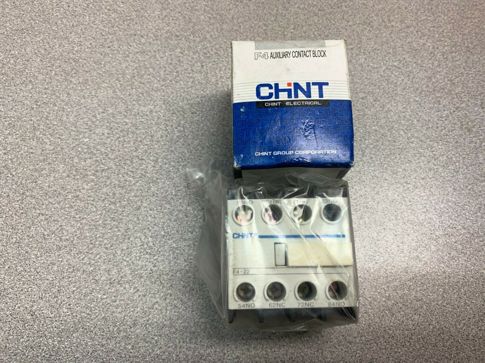 NEW IN BOX CHINT CONTACT BLOCK FU-22