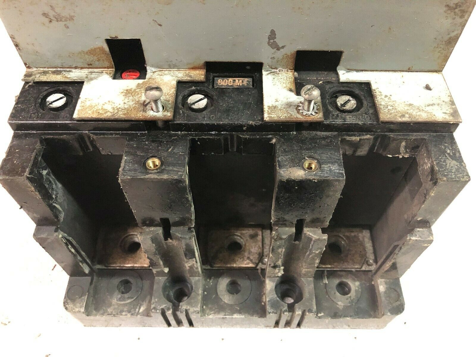 USED GE 800 AMP 3 POLE 600 VAC BREAKER WITH TKMR1 HANDLE TKM836F000  /  TKMR1