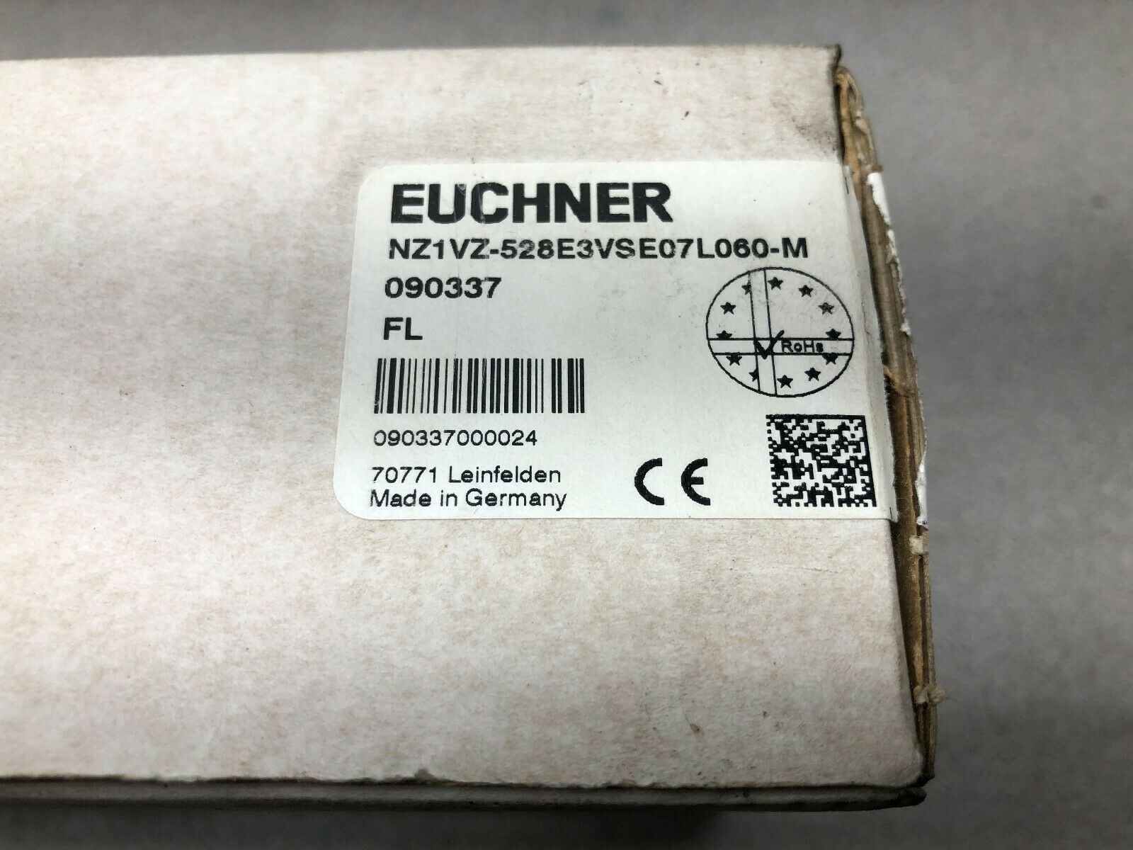 NEW IN BOX EUHNER SAFETY SWITCH NZ1VZ-528E3VSE07L060-M