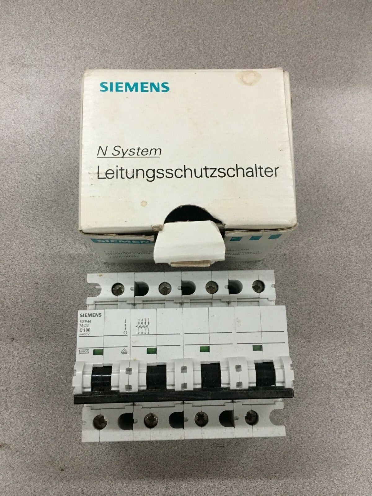 NEW IN BOX SIEMENS 3 POLE 100AMP CIRCUIT BREAKER 5SP4 491-7