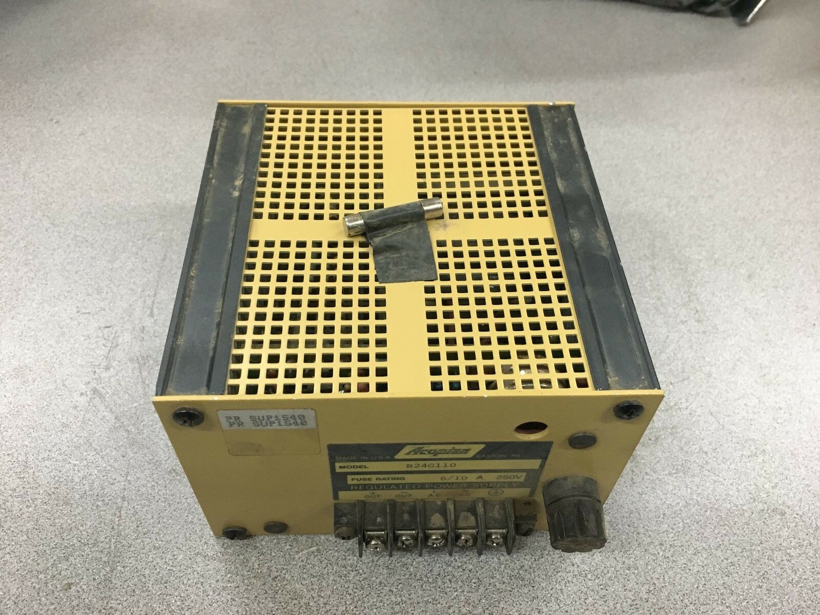 NEW NO BOX ACOPIAN REGULATED POWER SUPPLY B24G110