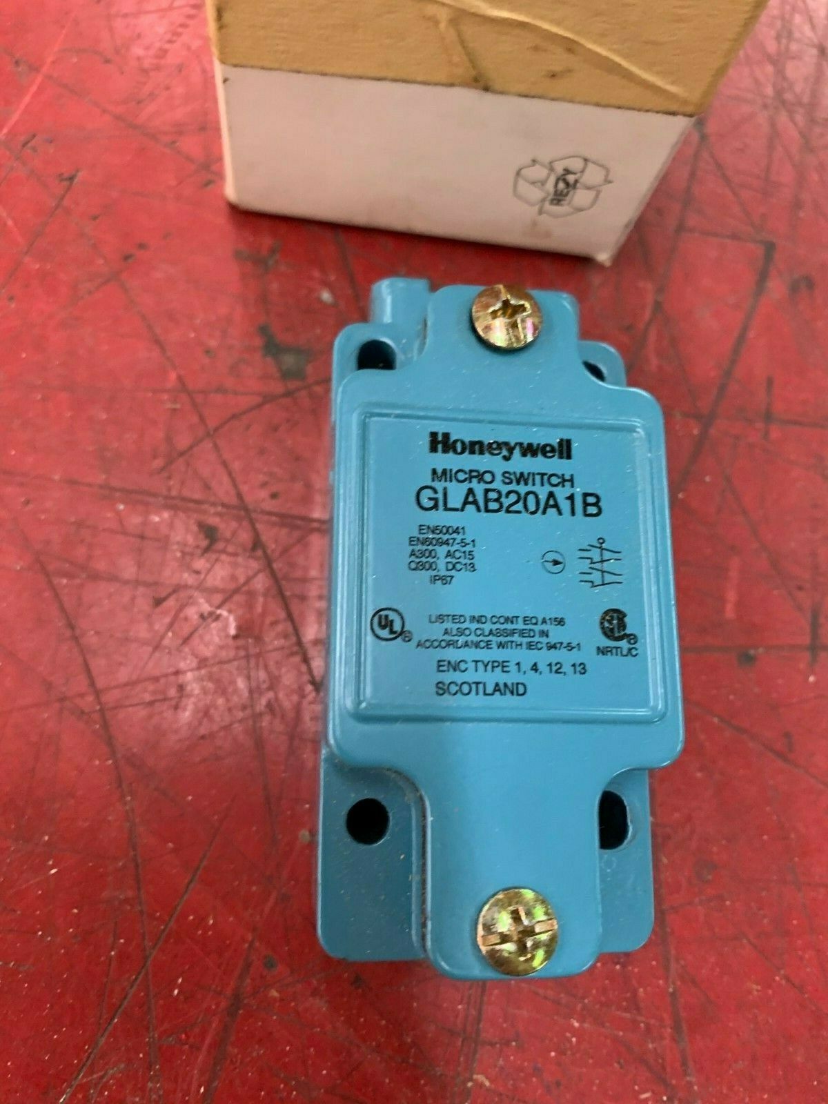 NEW IN BOX HONEYWELL LIMIT SWITCH GLAB20A1B