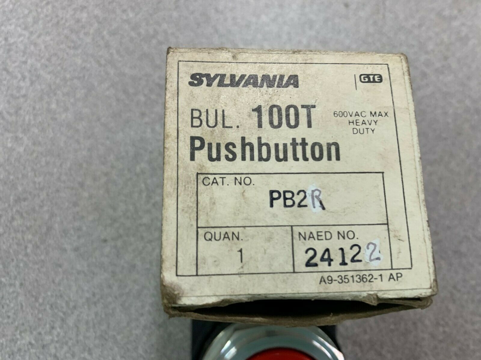 NEW IN BOX SYLVANIA PUSHBUTTON 100T-PB2R