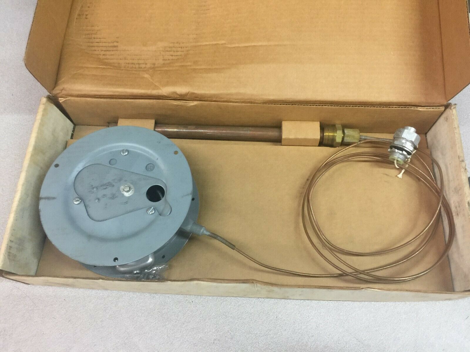 NEW IN BOX MERCOID TEMPERATURE SWITCH DAW-7038-153-4