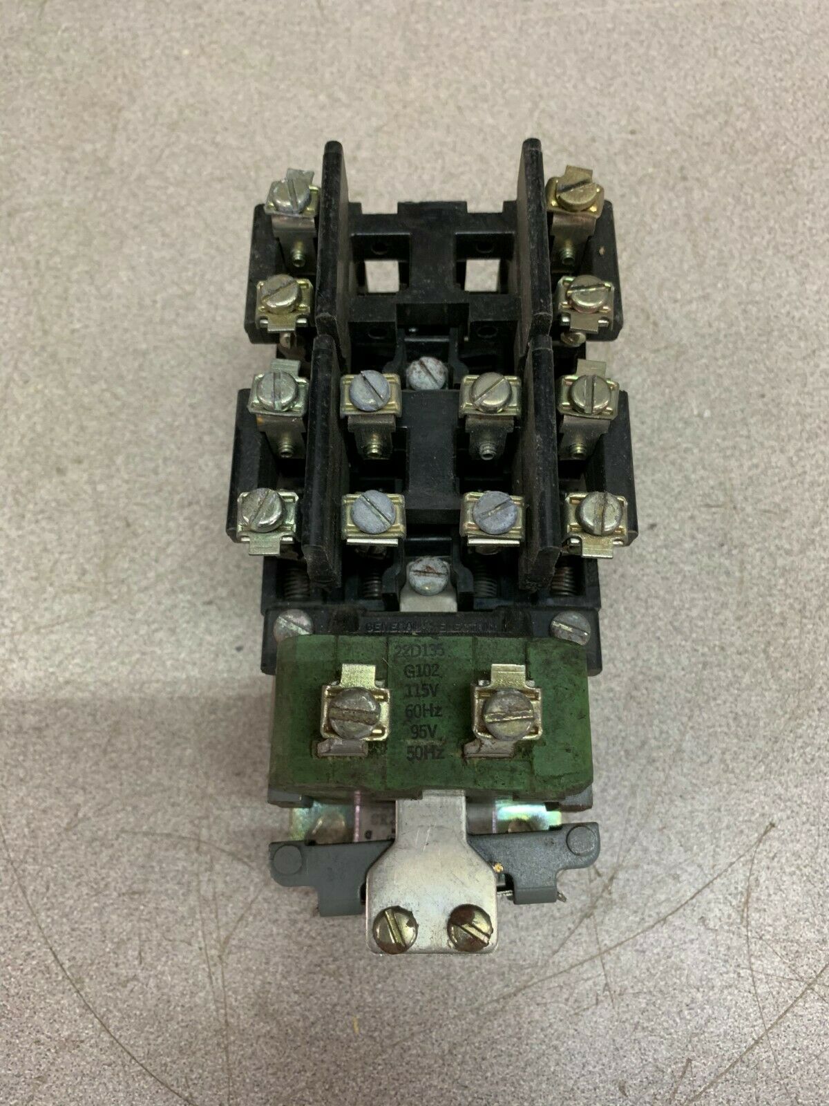 USED GENERAL ELECTRIC RELAY CR2810A11BD